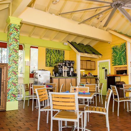 Sunshine Suites Resort West Bay Екстериор снимка