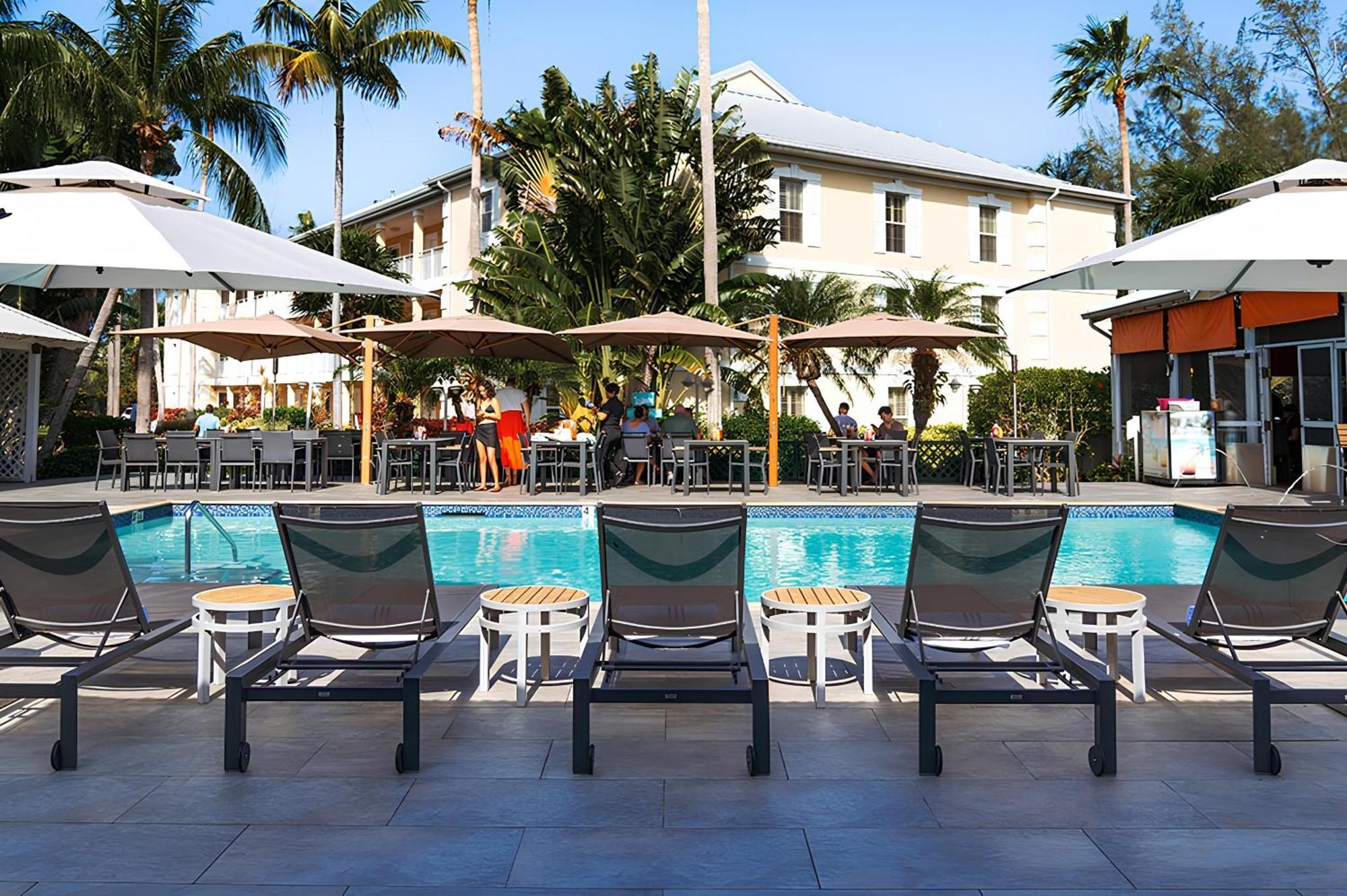 Sunshine Suites Resort West Bay Екстериор снимка