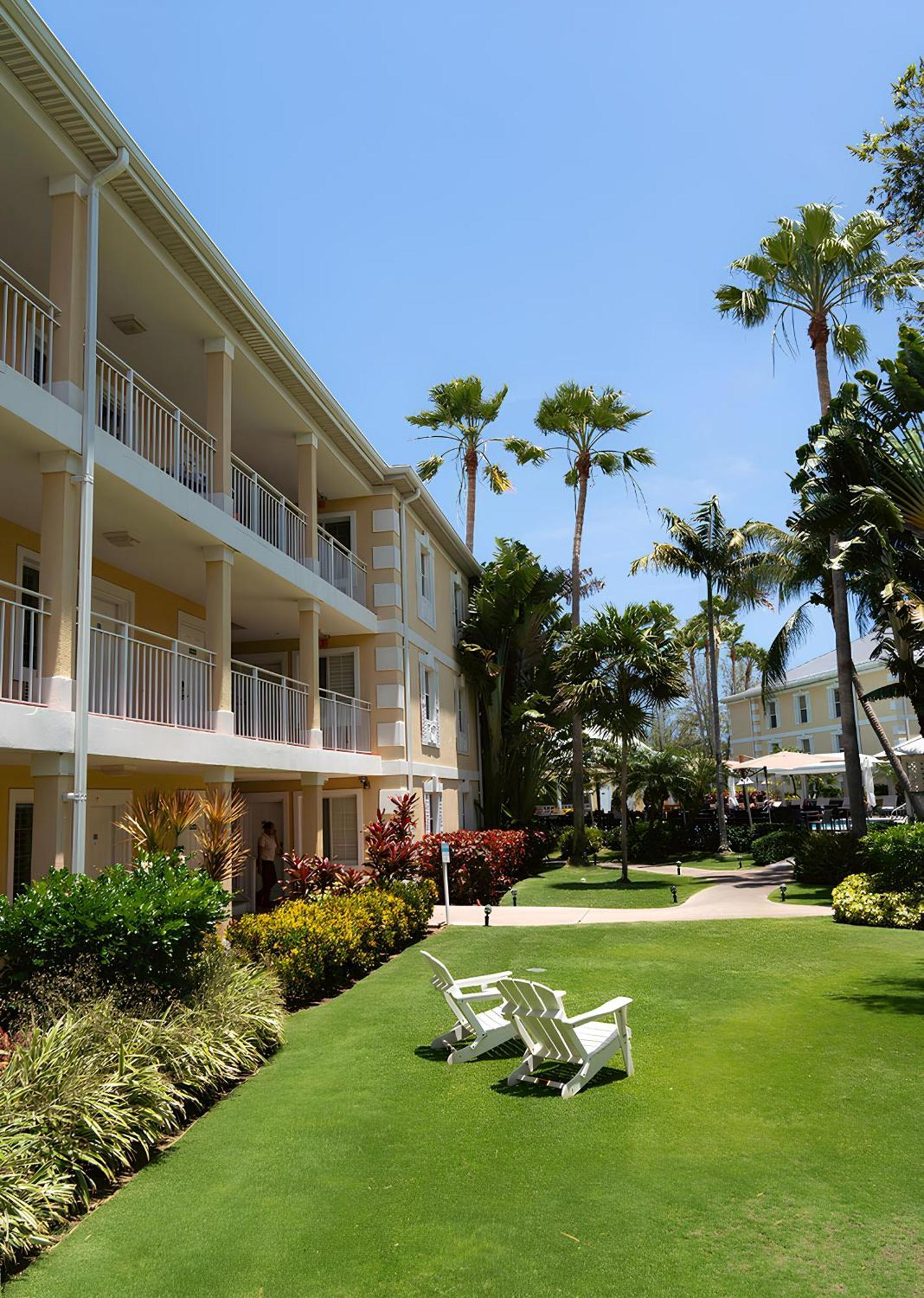 Sunshine Suites Resort West Bay Екстериор снимка
